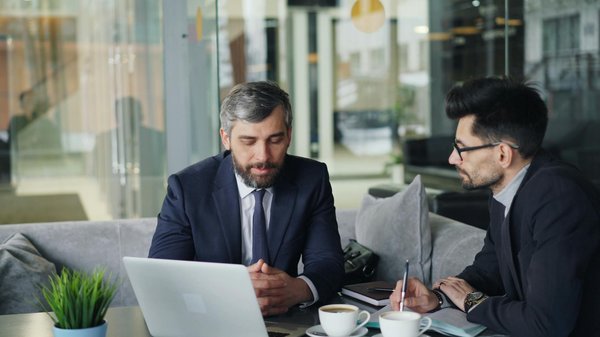 Formations de Négociation sur Mesure pour l'Épanouissement des Femmes